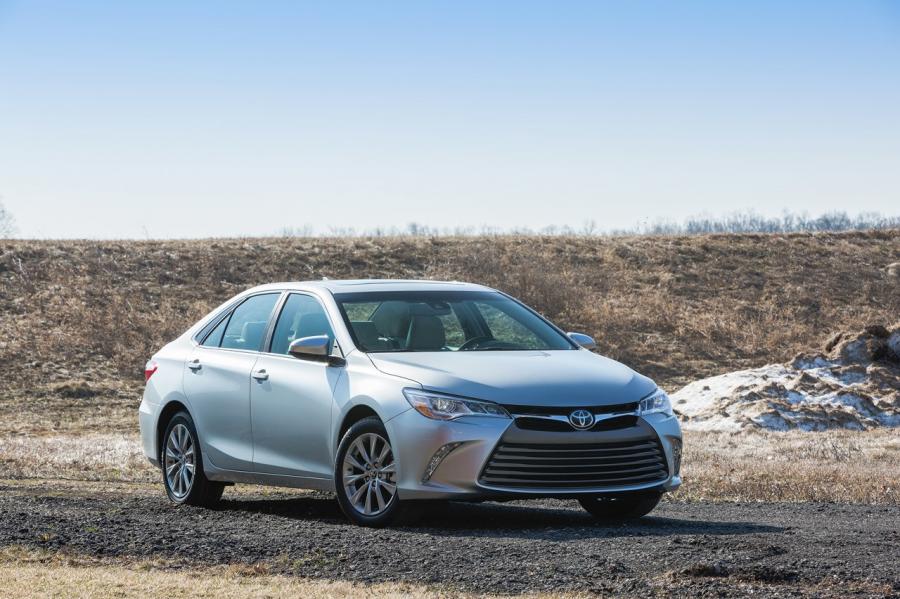  Toyota Camry 2015 года  (фото 1 из 78)